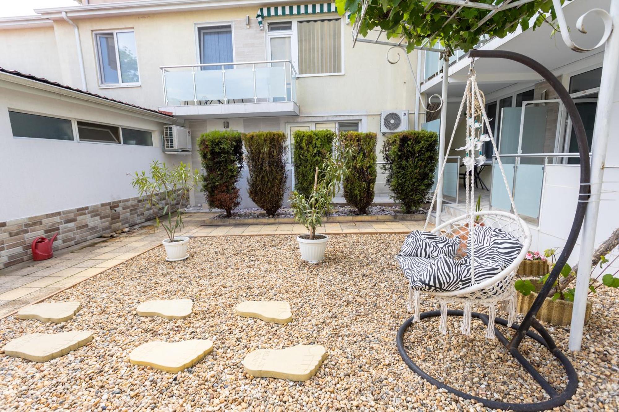 Guest House Desi - Къща За Гости Деси Balchik Esterno foto