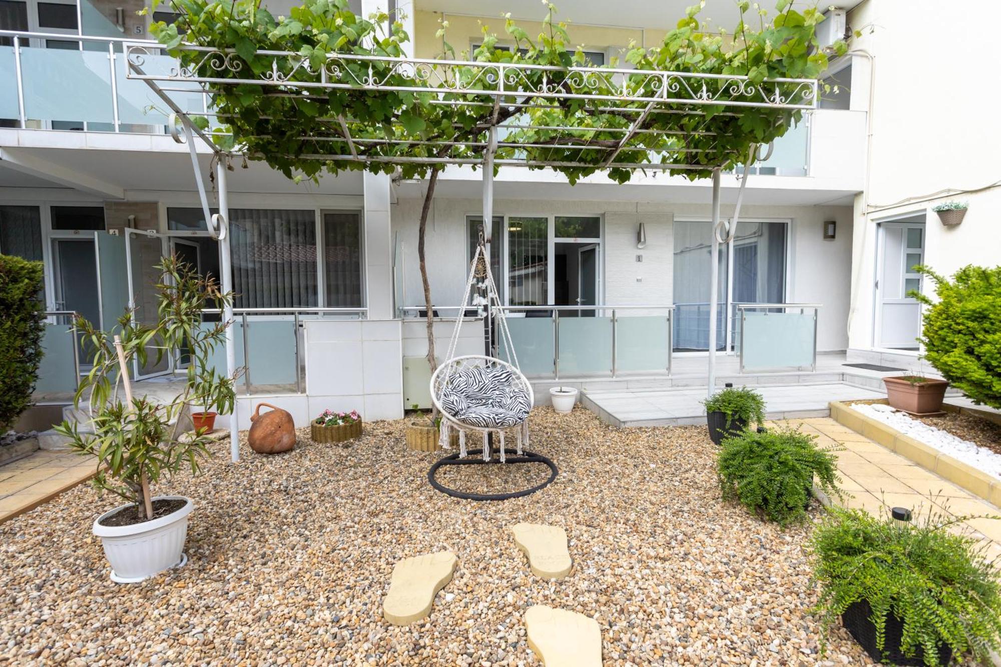 Guest House Desi - Къща За Гости Деси Balchik Esterno foto