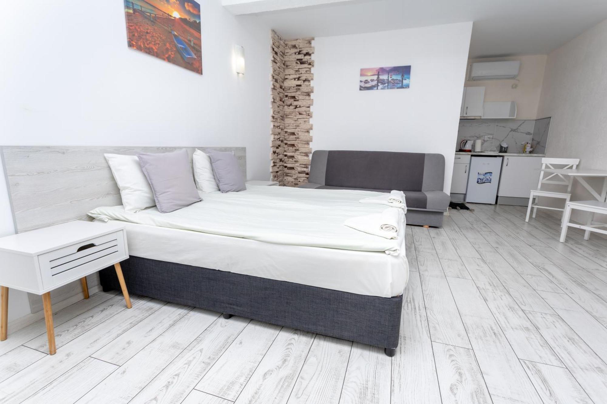 Guest House Desi - Къща За Гости Деси Balchik Esterno foto