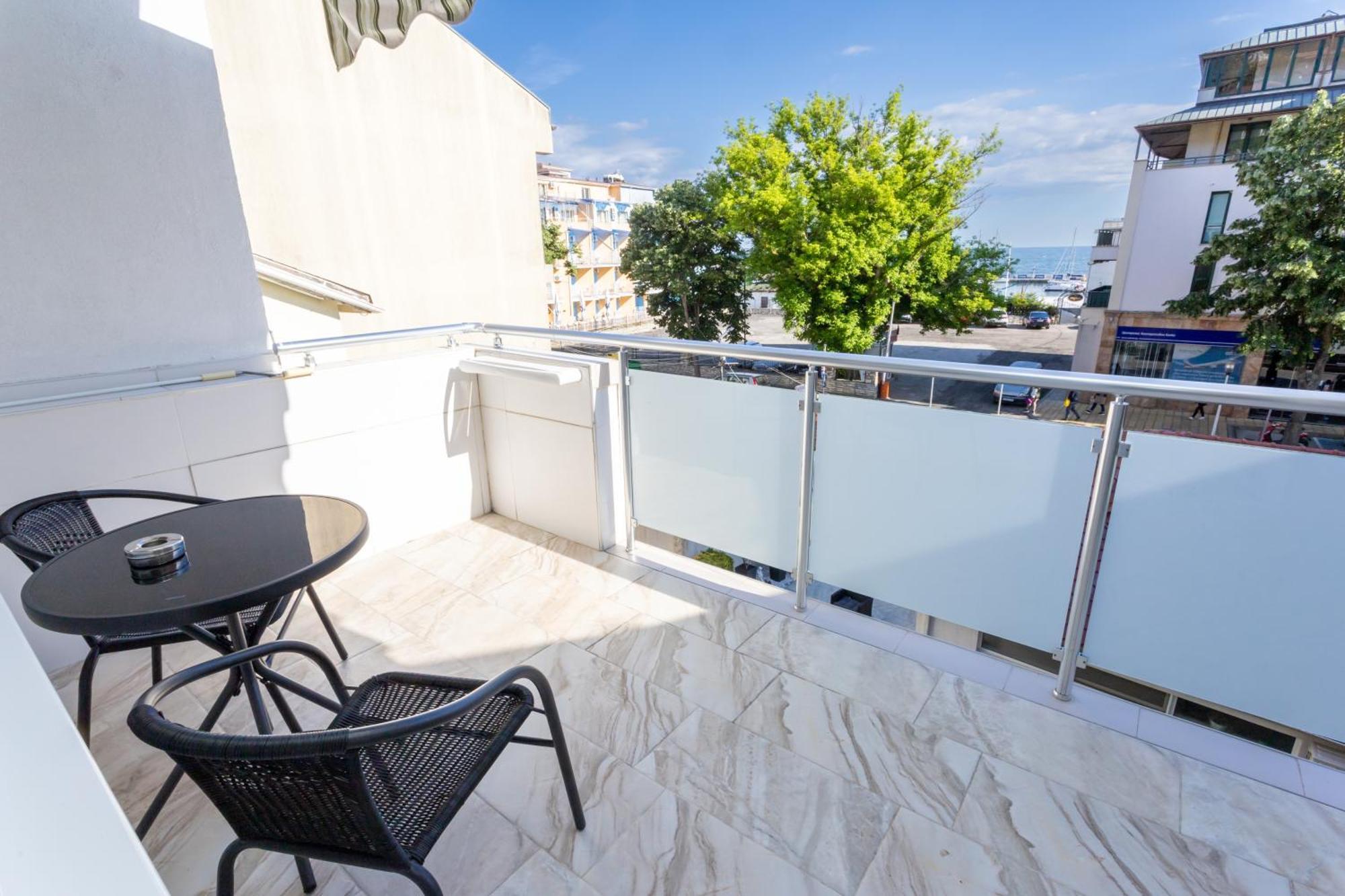 Guest House Desi - Къща За Гости Деси Balchik Esterno foto
