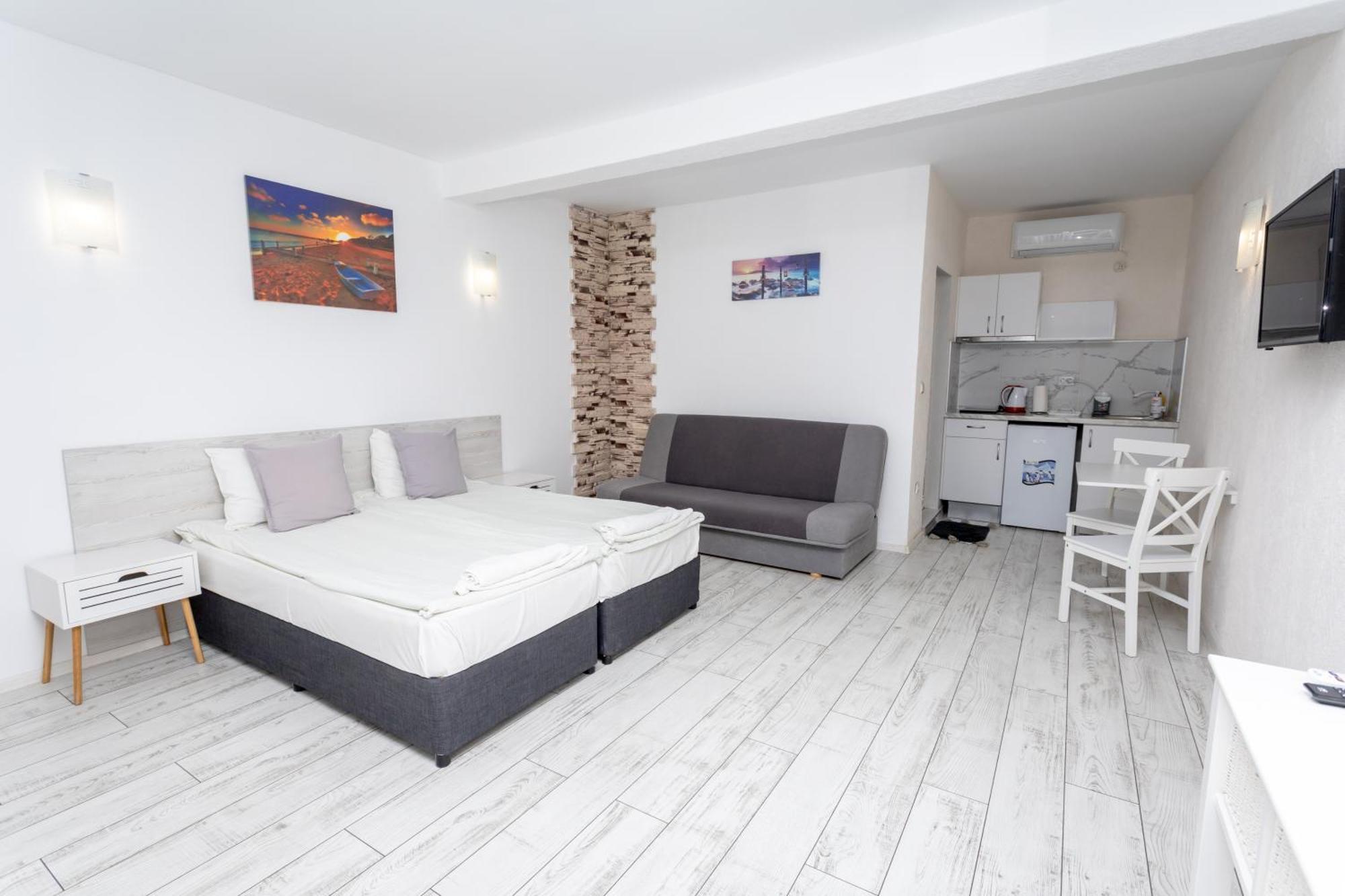 Guest House Desi - Къща За Гости Деси Balchik Esterno foto